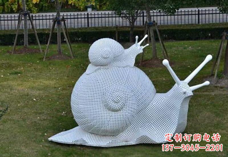 太原不锈钢公园的“母子蜗牛”雕塑