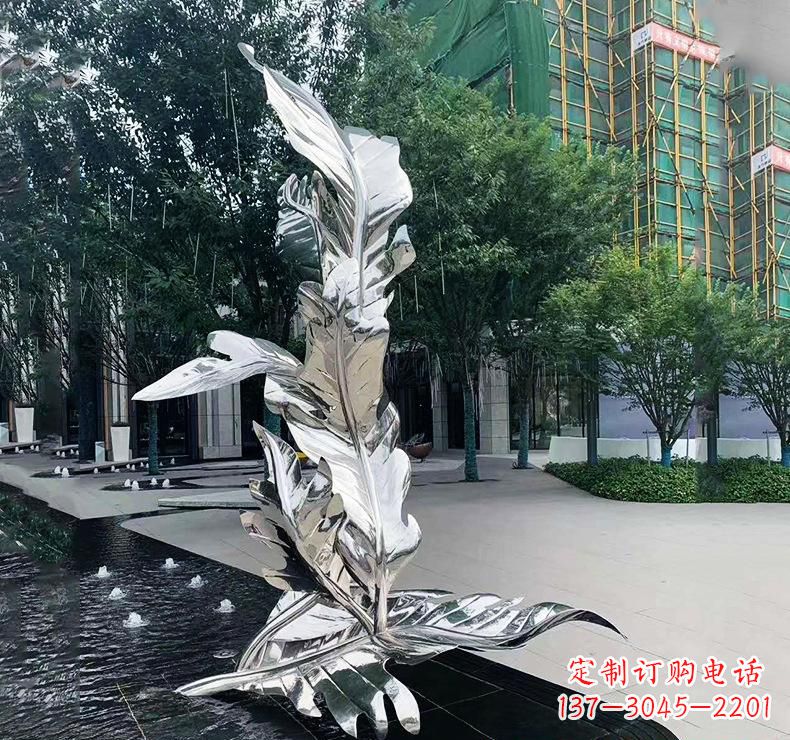 太原不锈钢公园树叶雕塑精美绝伦
