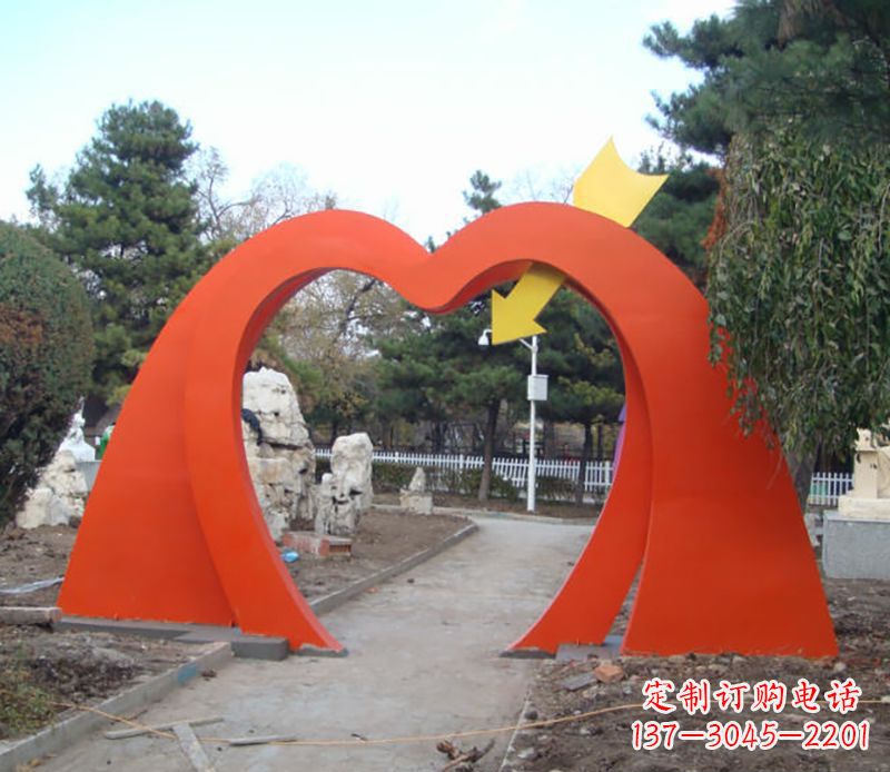 太原不锈钢拱门雕塑给空间增添灵动之美