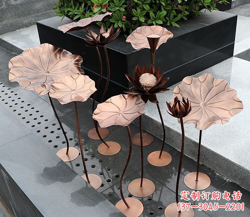 太原不锈钢古铜色荷花雕塑传承传统文化的精美艺术品
