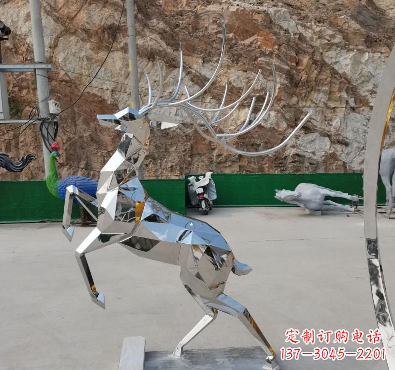 太原梅花鹿雕塑美丽而神秘的存在