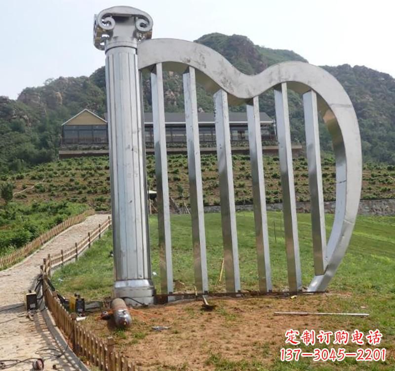 太原不锈钢竖琴雕塑——雕塑艺术的精粹