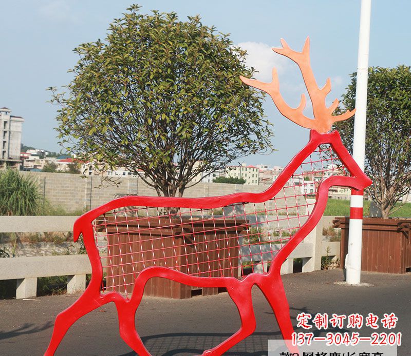 太原不锈钢动物雕塑——鹿