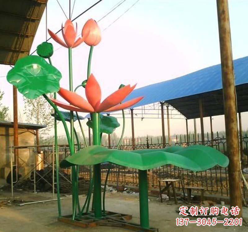 太原不锈钢荷花雕塑汲取自然之美