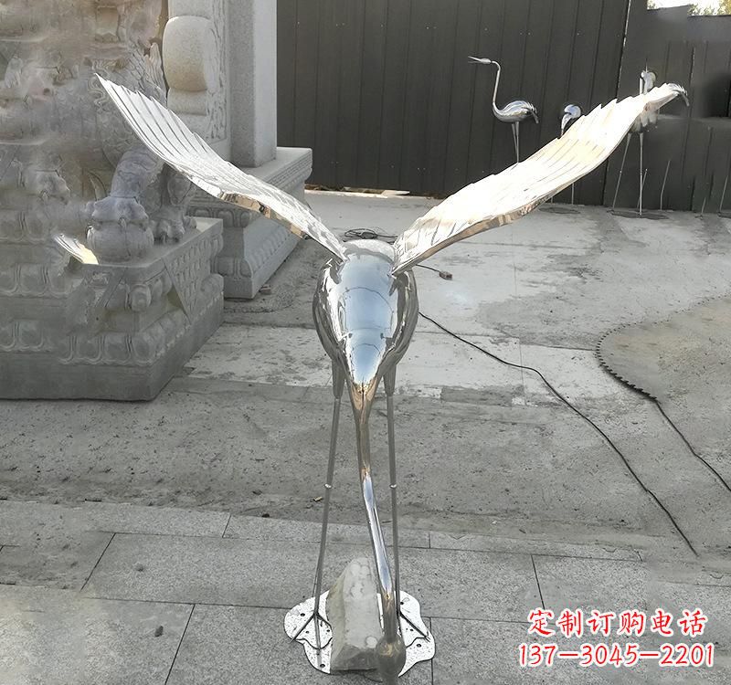 太原不锈钢仙鹤雕塑美丽与坚固并存