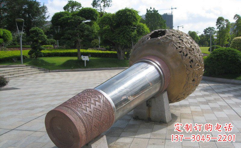太原“铸就记忆的不锈钢话筒雕塑”