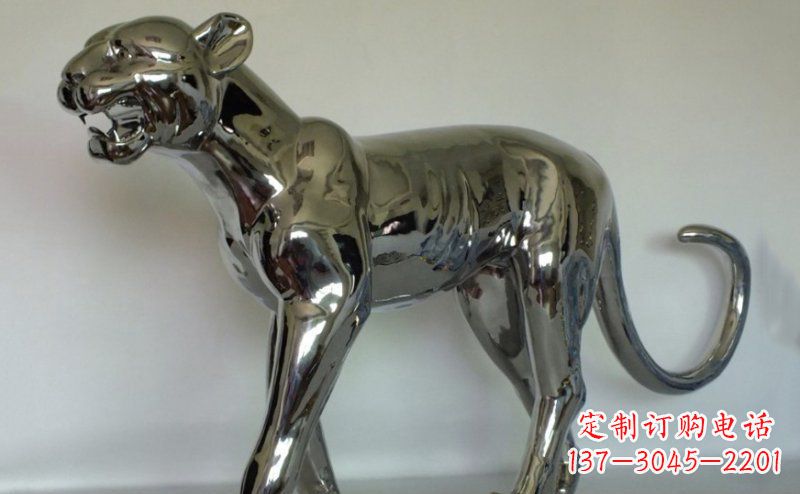 太原不锈钢金钱豹雕塑给人以高贵气质的艺术瑰宝