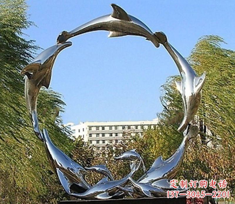 太原该雕塑的内容、设计理念和文化意义。