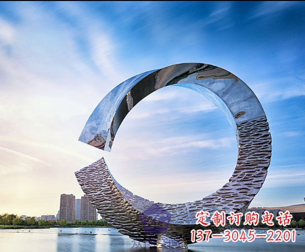 太原环绕世界的不锈钢景观雕塑