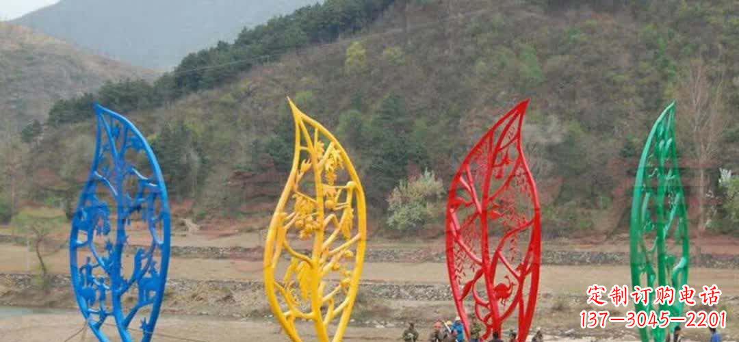 太原不锈钢景区镂空树叶雕塑——美妙的自然之美