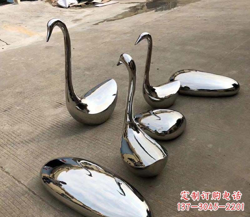 太原精美绝伦的鹅卵石雕塑