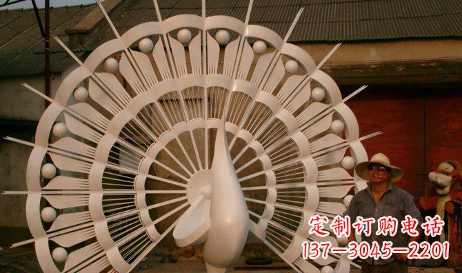 太原不锈钢孔雀开屏雕塑