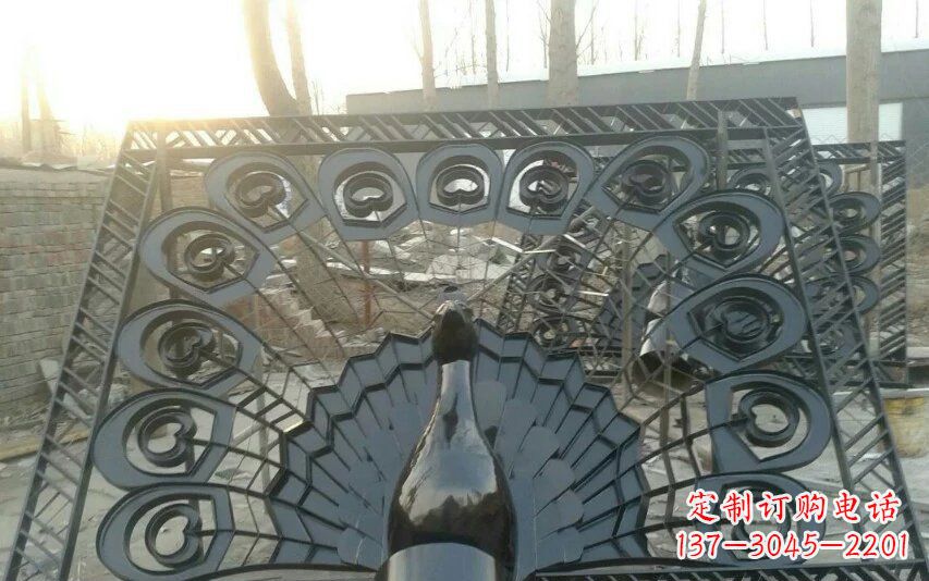 太原不锈钢孔雀开屏景观雕塑