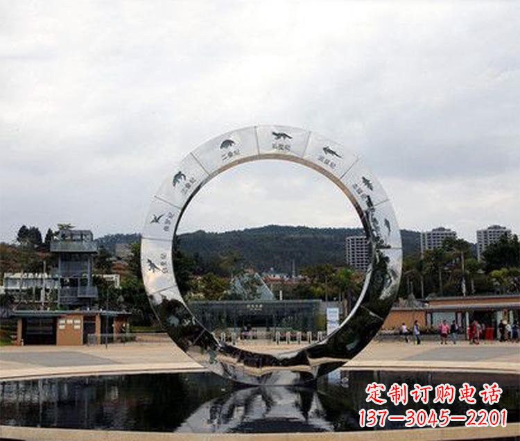 太原恐龙圆环雕塑让恐龙永久存在