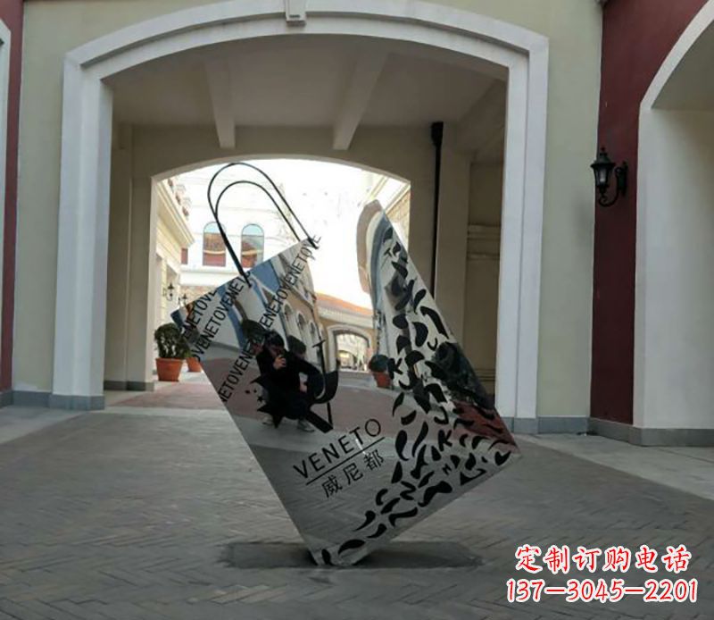 太原不锈钢镂空购物袋雕塑——艺术精美的装饰品