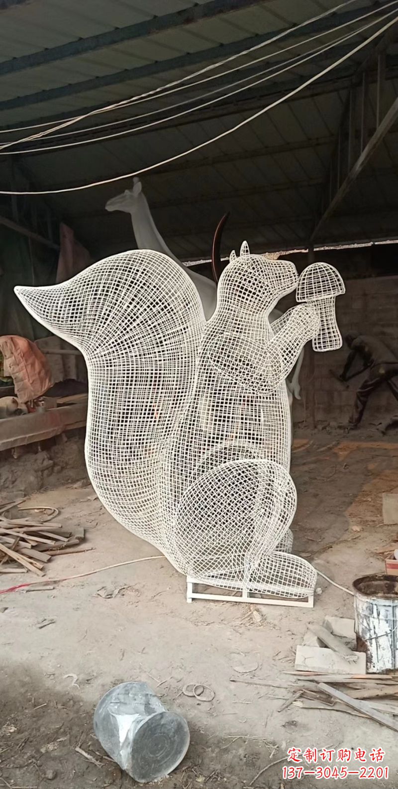 太原不锈钢松鼠雕塑精美的艺术作品