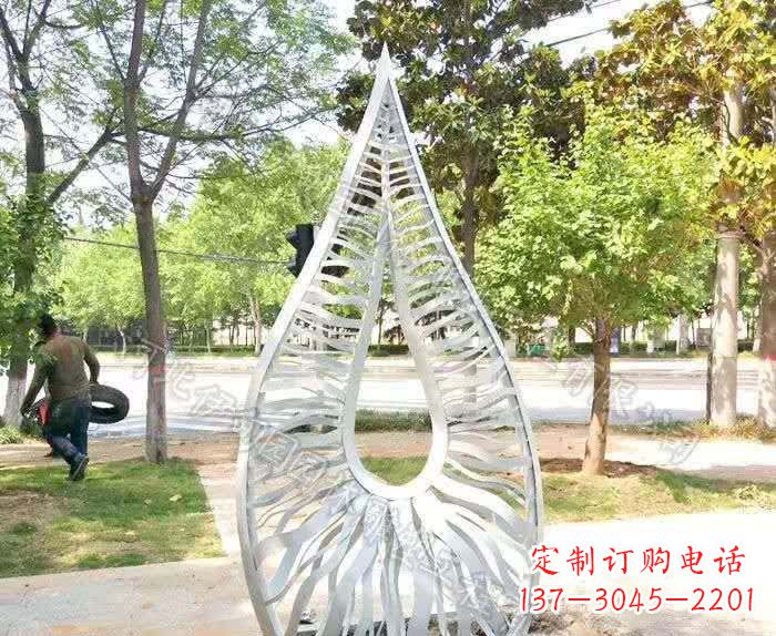太原精致不锈钢水滴雕塑