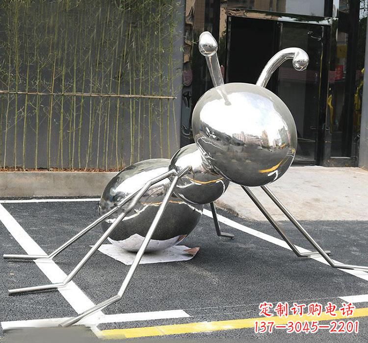 太原不锈钢蚂蚁雕塑象征着勤劳与坚毅