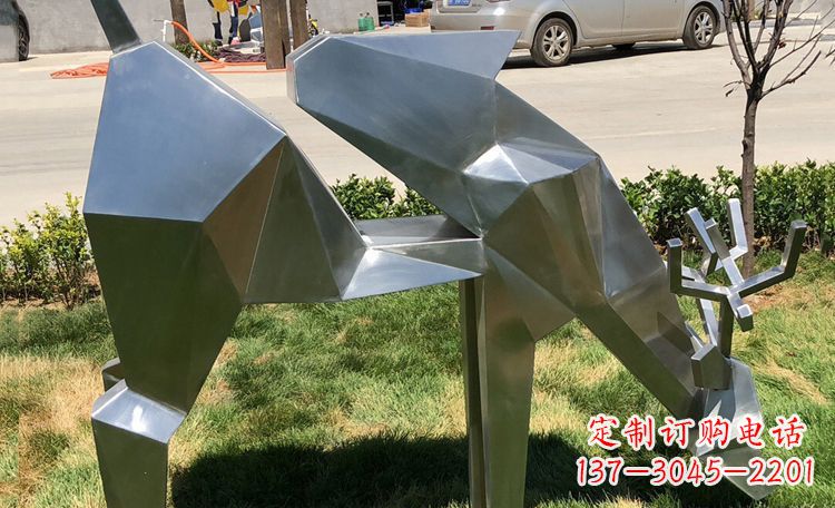 太原不锈钢梅花鹿雕塑给公园带来美丽风景