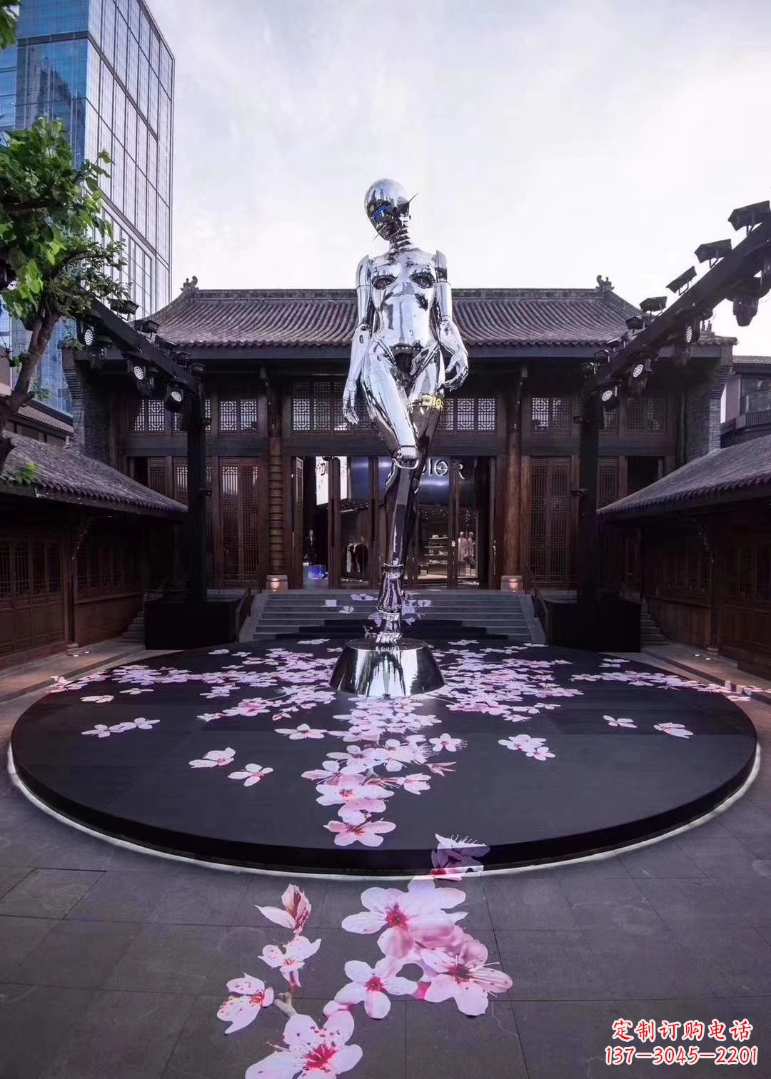 太原美女雕塑点亮城市之美
