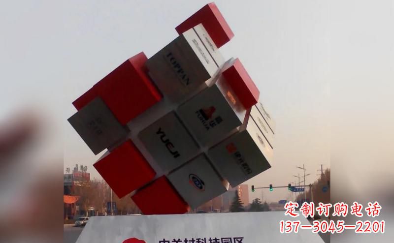 太原不锈钢魔方雕塑艺术精灵的精彩表现