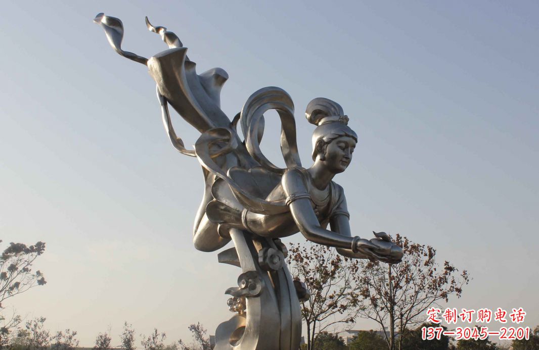 太原蟠桃祈福精美不锈钢雕塑