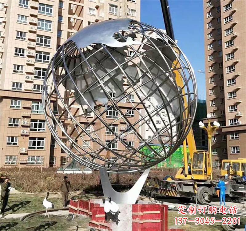 太原不锈钢地球仪雕塑以艺术表达地球的美