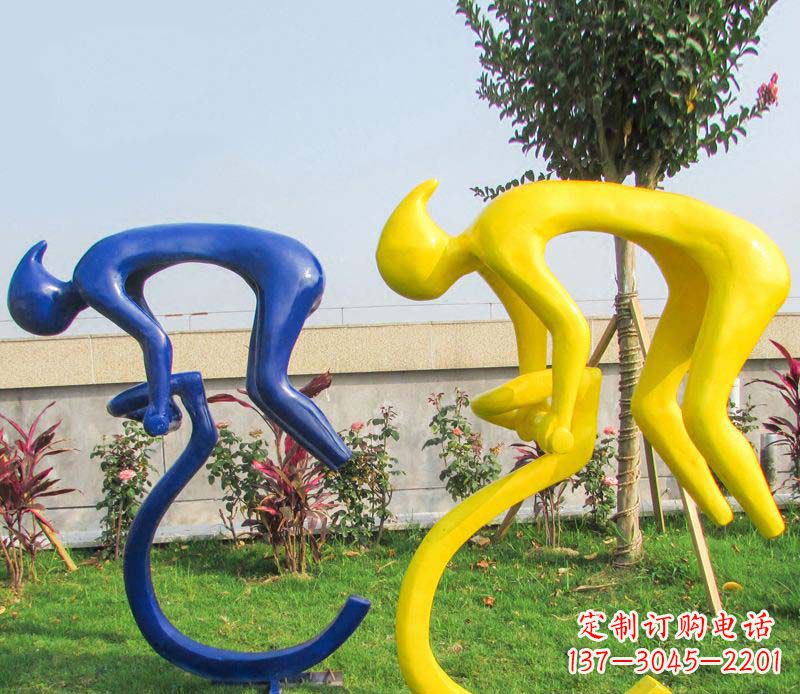 太原不锈钢骑自行车广场景观雕塑——给城市带来活力