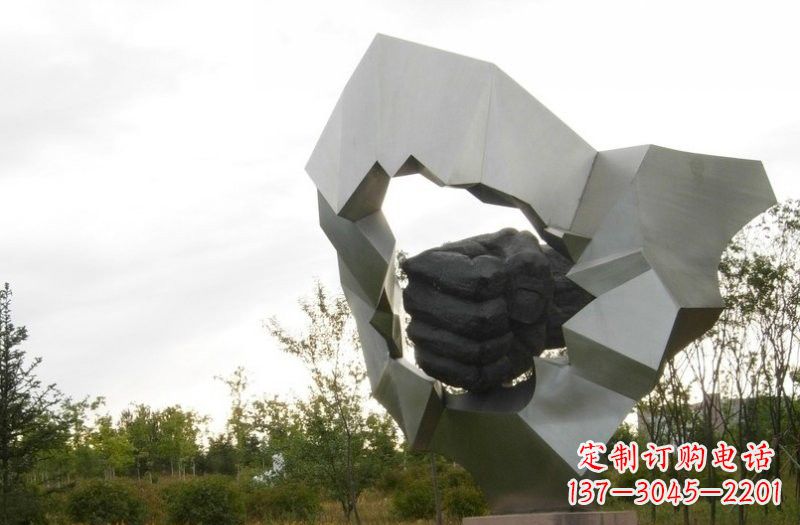 太原不锈钢拳头雕塑雕刻象征勇气和力量