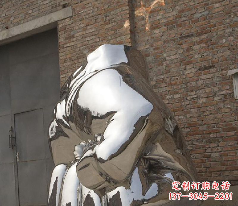 太原不锈钢拳头雕塑