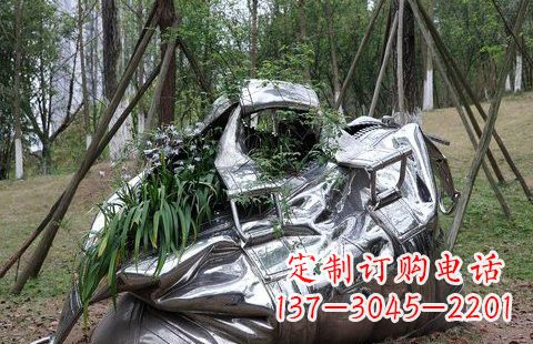 太原不锈钢手提包雕塑——精美的艺术形式
