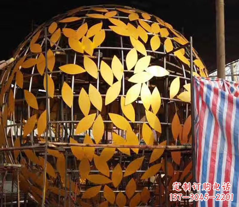 太原不锈钢树叶镂空球景观雕塑