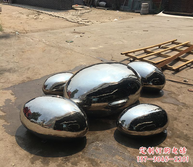 太原不锈钢水滴雕塑给景观增添独特魅力