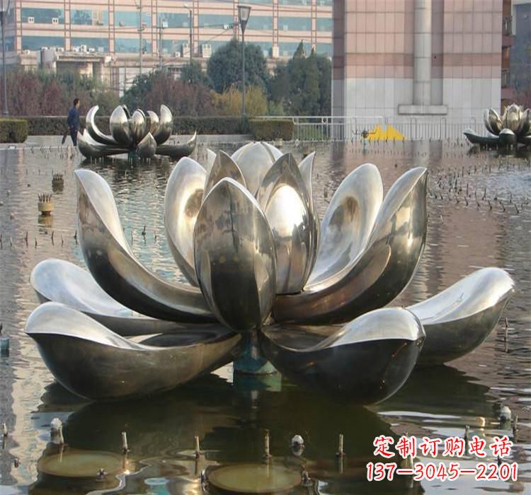 太原不锈钢水景荷花雕塑质朴之美