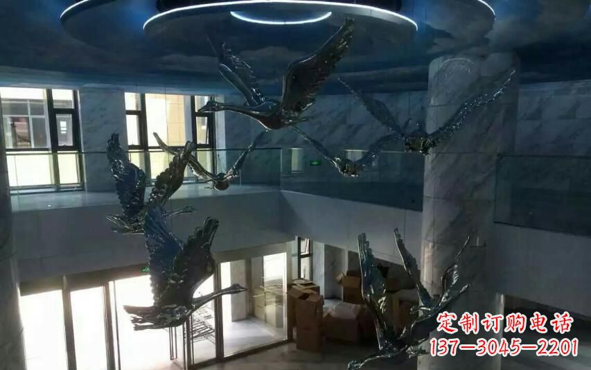 太原不锈钢天鹅雕塑赋予室内空间灵动之美