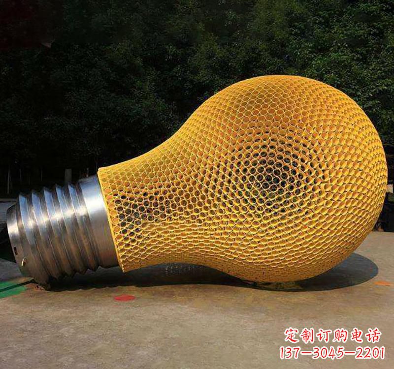 太原不锈钢灯泡雕塑点亮小区景观