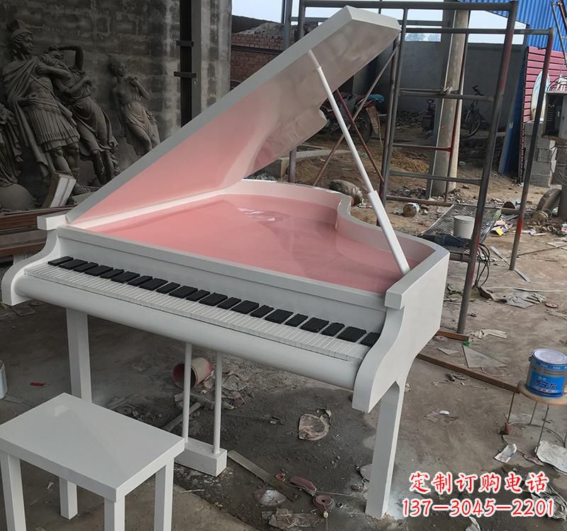 太原不锈钢校园钢琴雕塑发出音乐的艺术