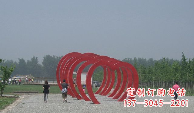太原不锈钢心形拱门雕塑美丽而神圣