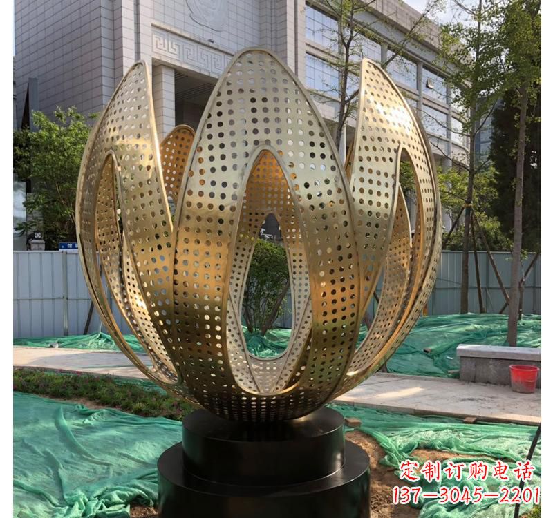 太原不锈钢拱门雕塑以艺术之美装点园林