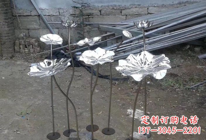 太原不锈钢荷叶雕塑给园林增添美感