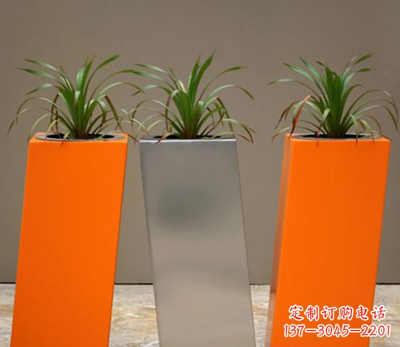 太原不锈钢花盆雕塑一种全新的视觉体验