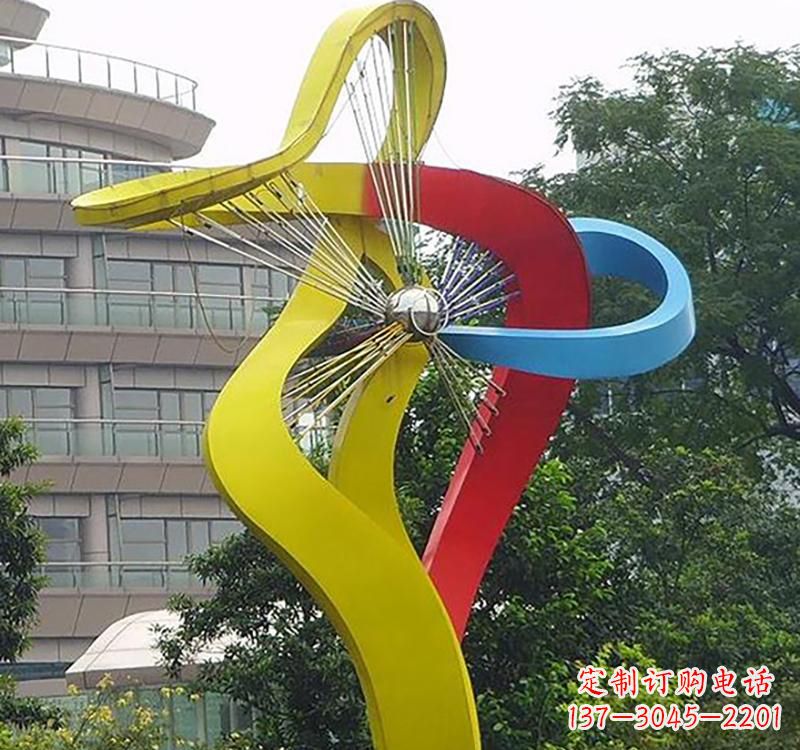 太原不锈钢风车雕塑——烤漆之美