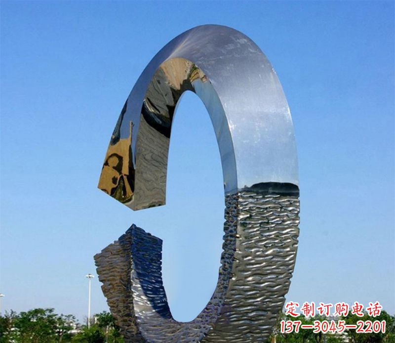 太原环绕着美好的景观雕塑