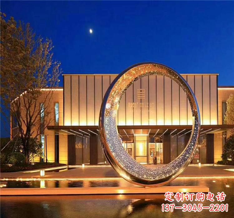 太原不锈钢圆环雕塑给空间增添无限美感