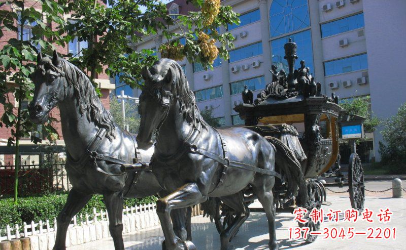 太原步行街西方马车景观铜雕