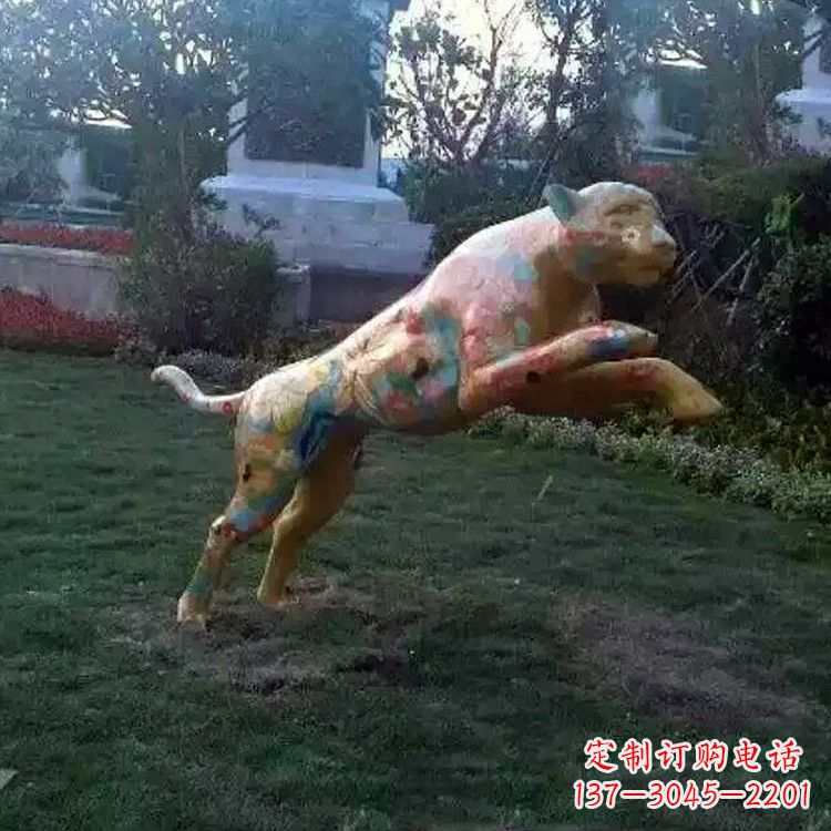 太原豹子玻璃钢雕塑——精美动物摆件
