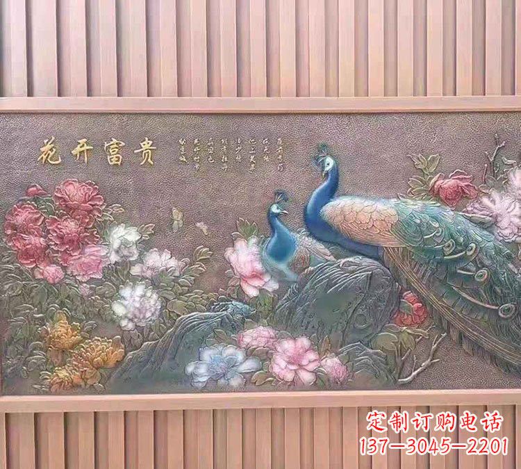 太原锻铜孔雀雕塑——精致而神奇的艺术品