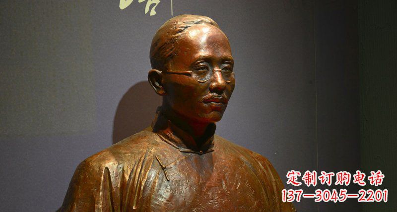 太原蔡元培——一位传奇民族英雄的雕塑