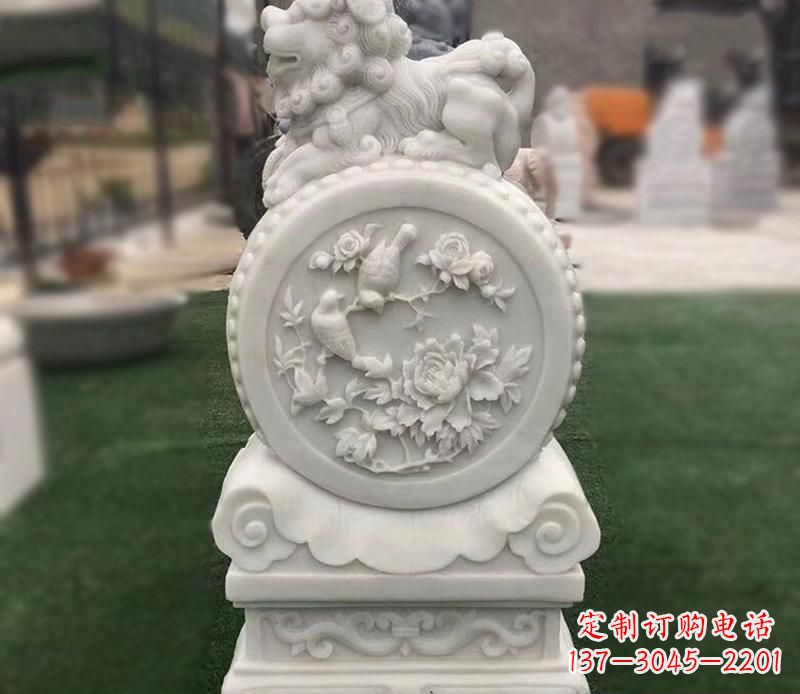 太原草白玉麒麟浮雕门墩