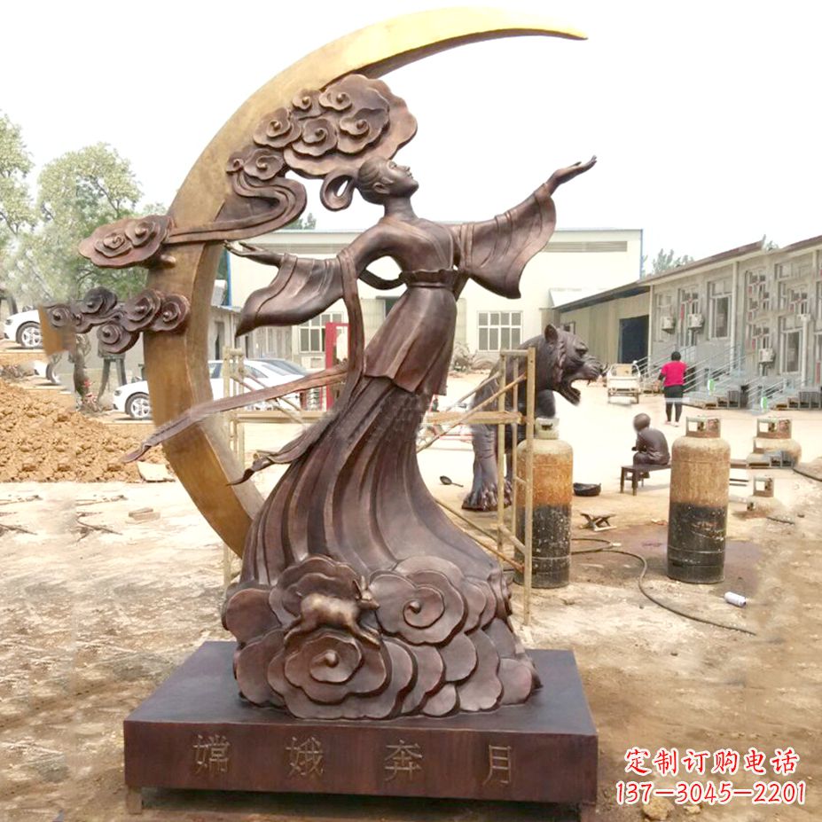 太原绚丽嫦娥-神话中的上古美女雕像